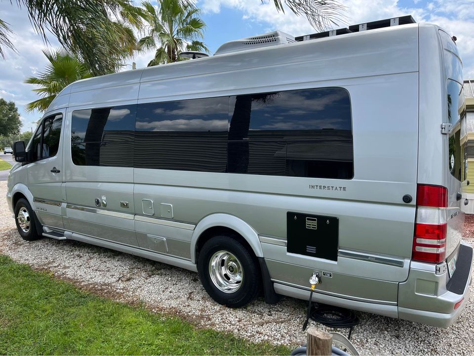 2015 Mercedes-Benz Airstream Interstate Lounge Ext photo